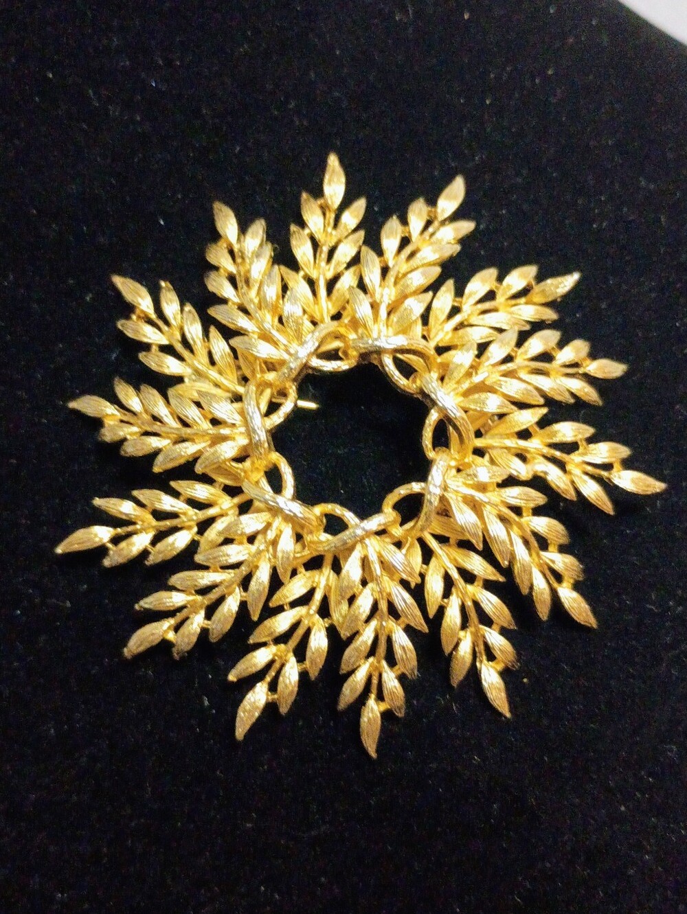 Gold Toned Large Wreath Brooch